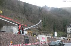 Bundesgartenschau 2011, Koblenz, Montage des Schrägaufzuges mit Materialseilbahn